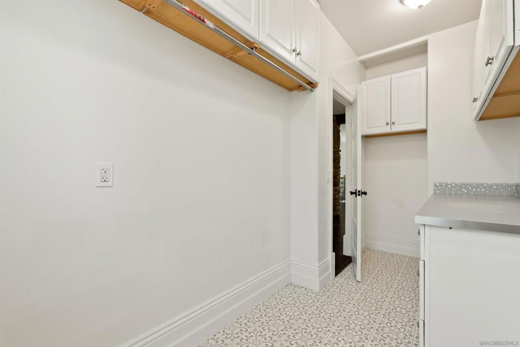 Image 54 of property listing at 4120 Bayard St, San Diego, CA 92109