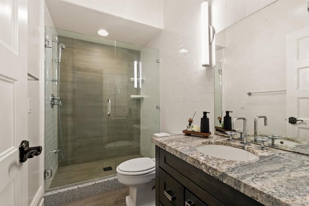 Image 55 of property listing at 4120 Bayard St, San Diego, CA 92109
