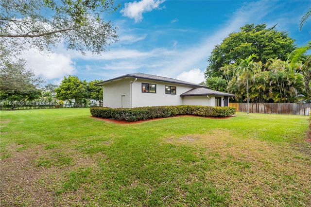 2751 SW 137th Ter, Davie, FL 33330