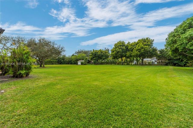 2751 SW 137th Ter, Davie, FL 33330