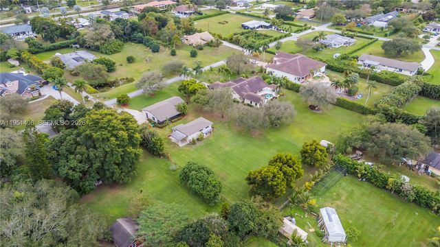 2751 SW 137th Ter, Davie, FL 33330