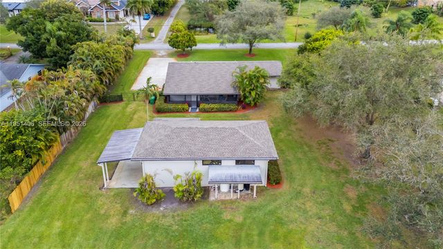 2751 SW 137th Ter, Davie, FL 33330