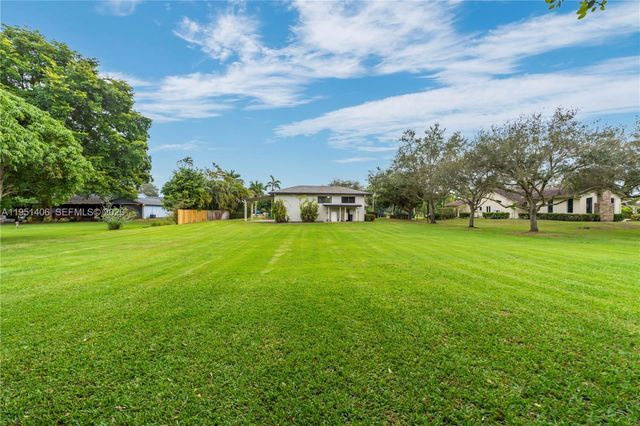 2751 SW 137th Ter, Davie, FL 33330