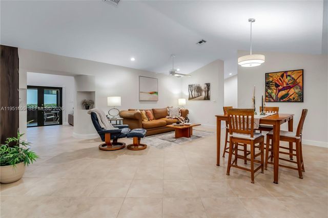 2751 SW 137th Ter, Davie, FL 33330