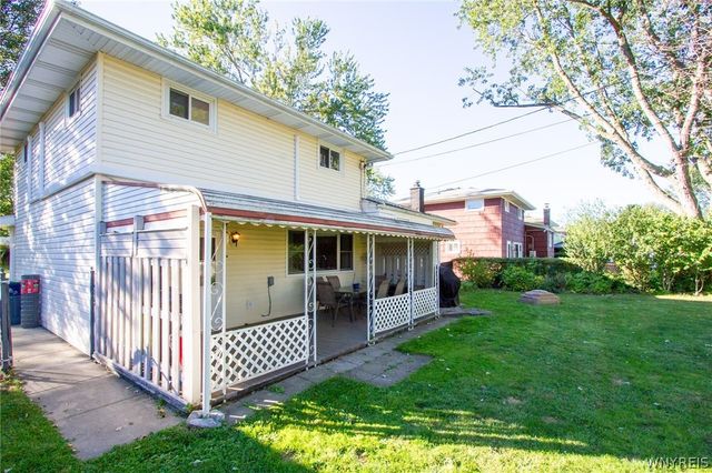 132 Lawnwood Drive, Amherst, NY 14228