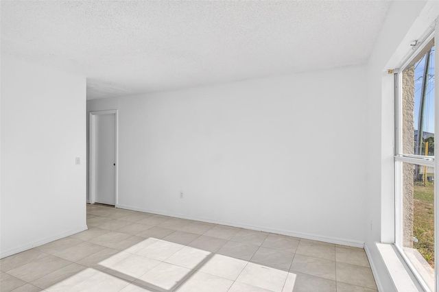 1906 LAKEVIEW LANE, Kissimmee, FL 34759