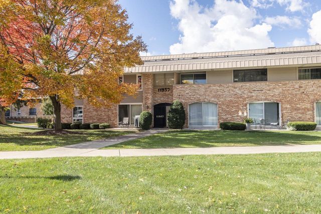 11957 W Appleton AVENUE #4, Milwaukee, WI 53224