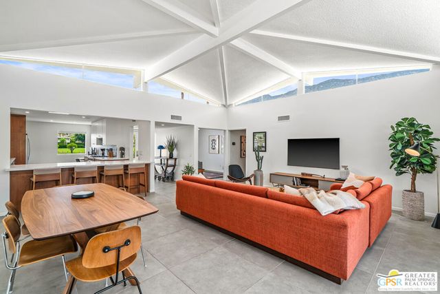 344 E Avenida Granada, Palm Springs, CA 92264