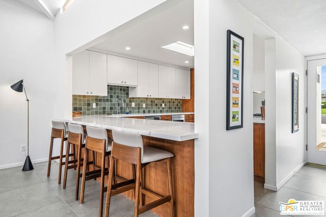 344 E Avenida Granada, Palm Springs, CA 92264