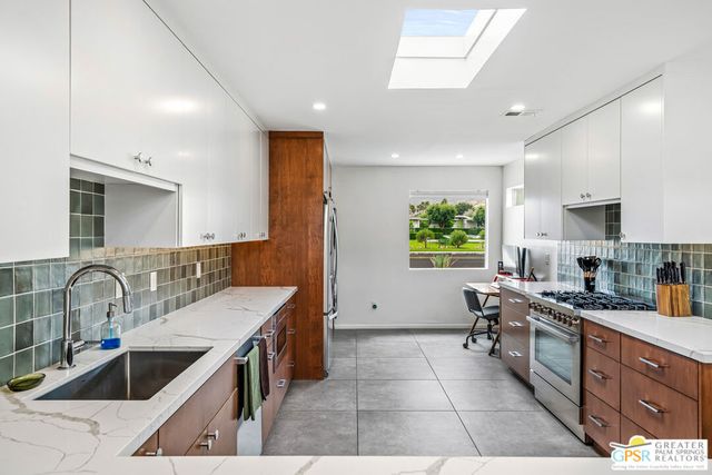 344 E Avenida Granada, Palm Springs, CA 92264
