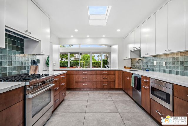 344 E Avenida Granada, Palm Springs, CA 92264