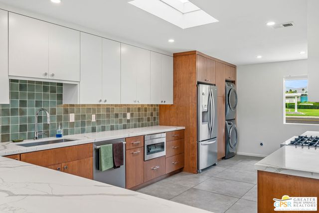 344 E Avenida Granada, Palm Springs, CA 92264