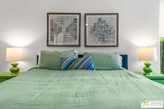 344 E Avenida Granada, Palm Springs, CA 92264