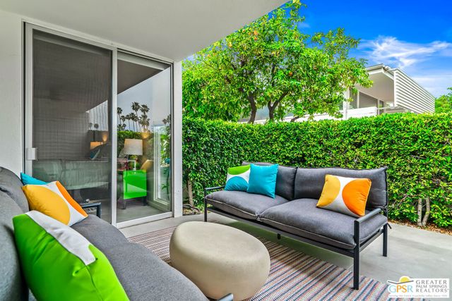 344 E Avenida Granada, Palm Springs, CA 92264