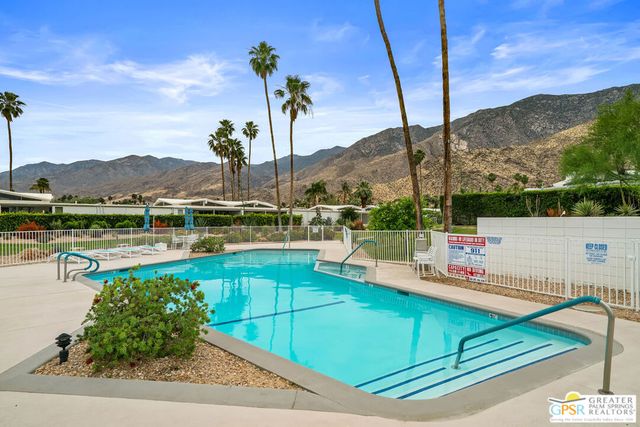 344 E Avenida Granada, Palm Springs, CA 92264