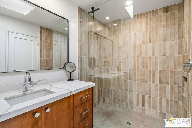 344 E Avenida Granada, Palm Springs, CA 92264