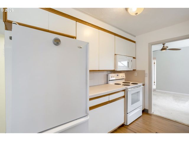 1103 Se 120TH Ave, Portland, OR 97216