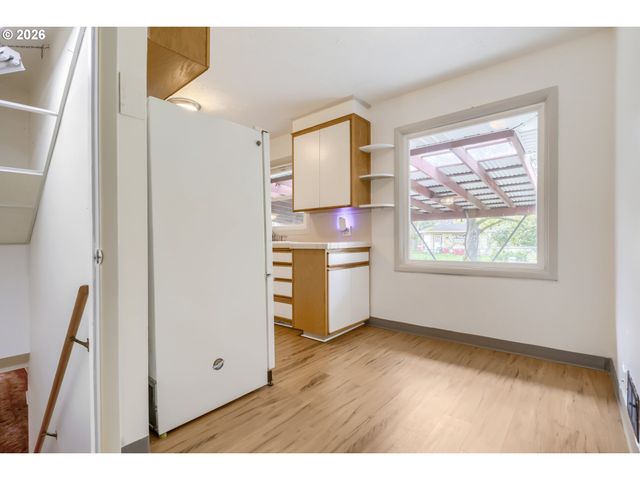 1103 Se 120TH Ave, Portland, OR 97216