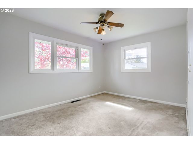 1103 Se 120TH Ave, Portland, OR 97216