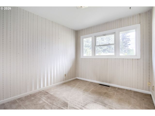 1103 Se 120TH Ave, Portland, OR 97216