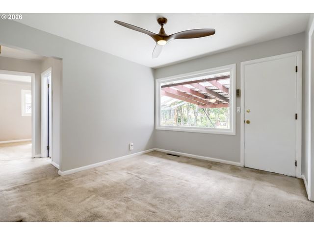 1103 Se 120TH Ave, Portland, OR 97216