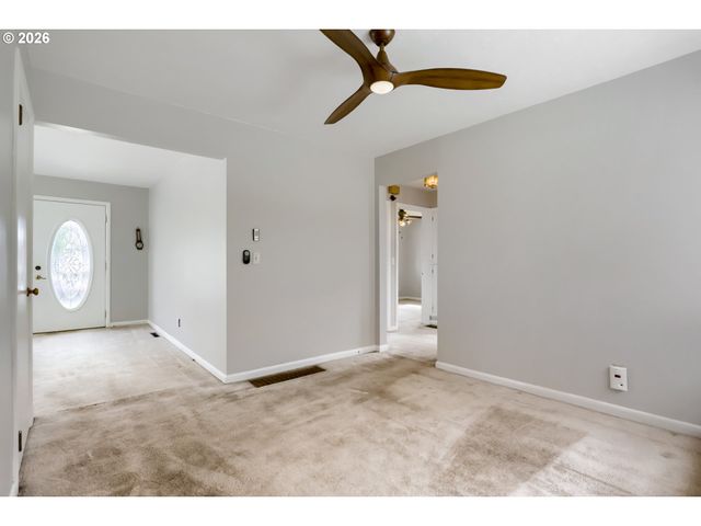 1103 Se 120TH Ave, Portland, OR 97216