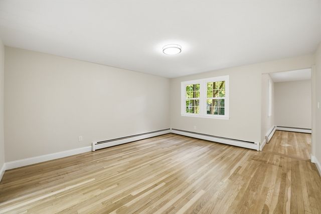 3 Jonathan Ln, Chelmsford, MA 01824