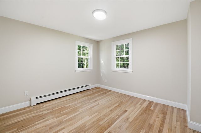 3 Jonathan Ln, Chelmsford, MA 01824