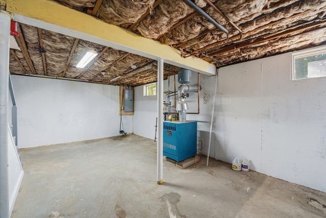 3 Jonathan Ln, Chelmsford, MA 01824