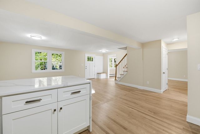 3 Jonathan Ln, Chelmsford, MA 01824