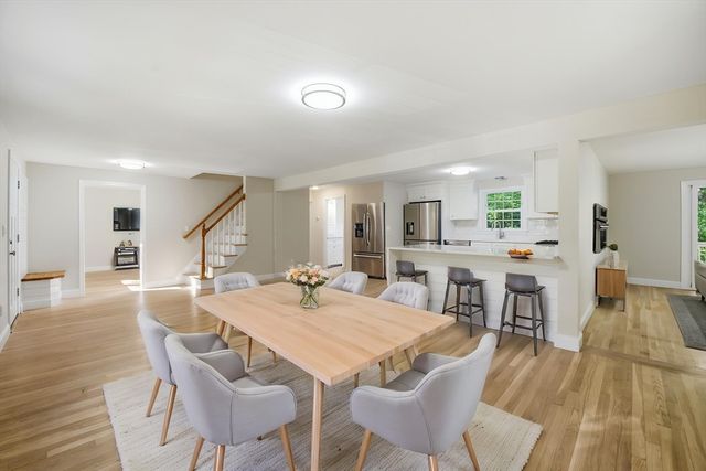 3 Jonathan Ln, Chelmsford, MA 01824