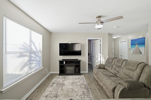 5301 Fargo Court, Gulf Breeze, FL 32563