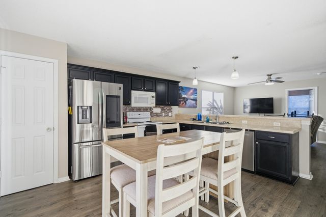 5301 Fargo Court, Gulf Breeze, FL 32563