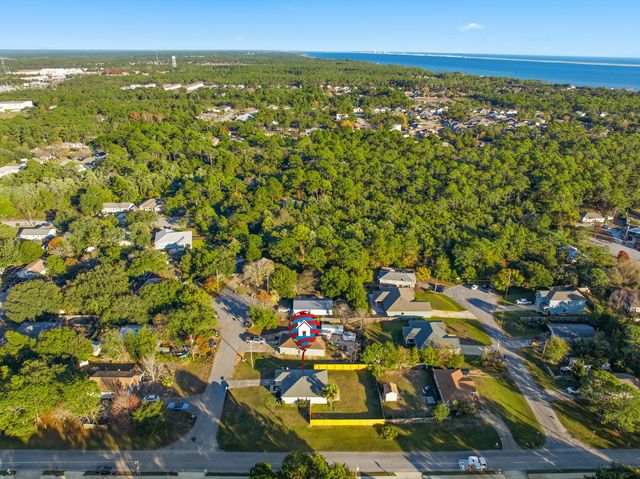 5301 Fargo Court, Gulf Breeze, FL 32563
