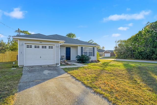 5301 Fargo Court, Gulf Breeze, FL 32563