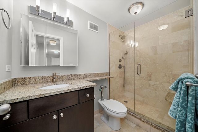 222 E PEARSON Street 2302, Chicago, IL 60611