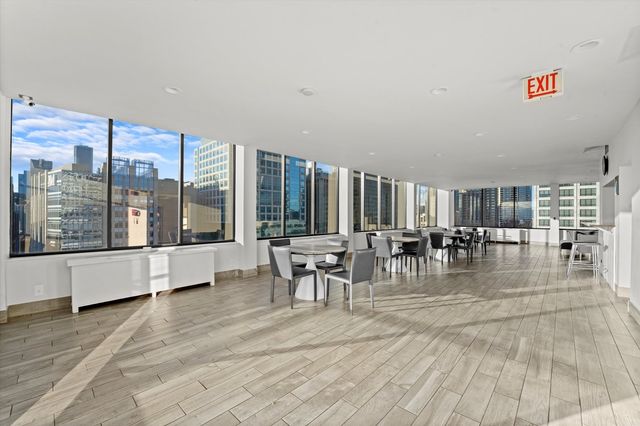 222 E PEARSON Street 2302, Chicago, IL 60611