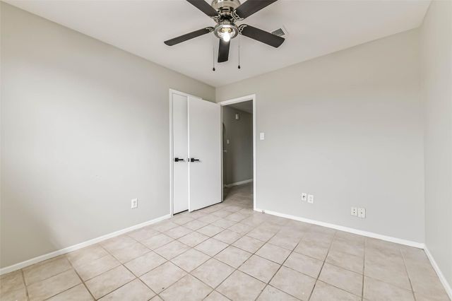 521 29th Avenue N, Texas City, TX 77590