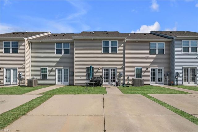 279 Brittlebrush DR, Portsmouth, VA 23701