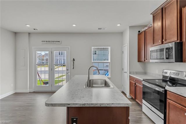 279 Brittlebrush DR, Portsmouth, VA 23701