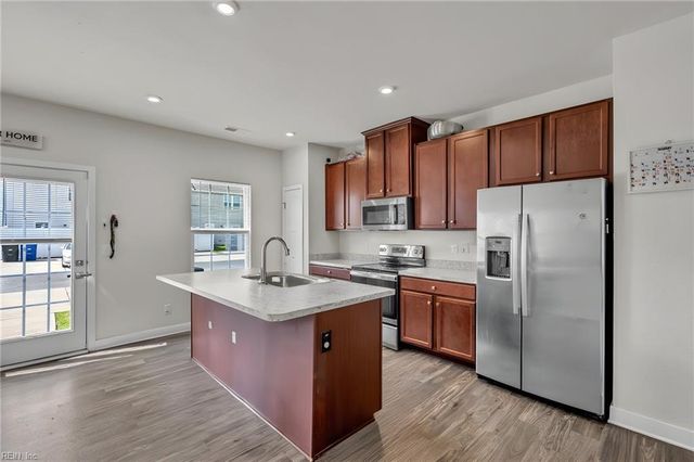 279 Brittlebrush DR, Portsmouth, VA 23701