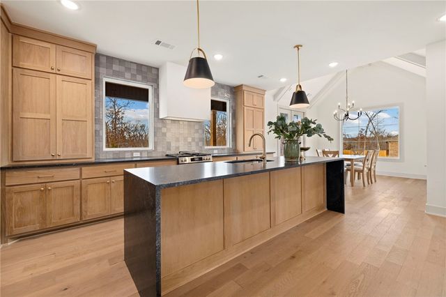 17 Malone Drive, Bella Vista, AR 72715