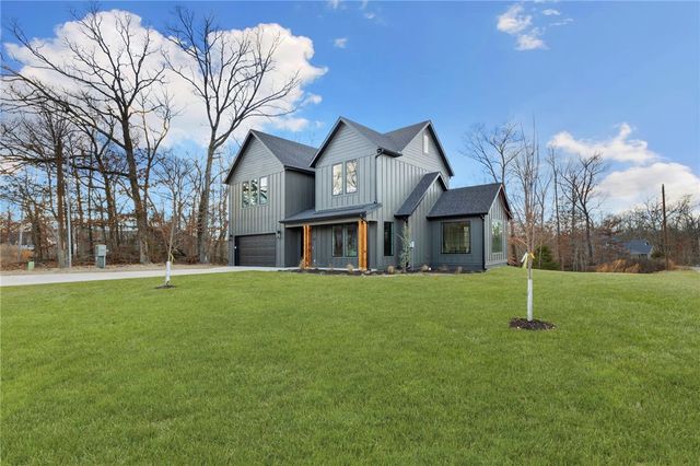 17 Malone Drive, Bella Vista, AR 72715