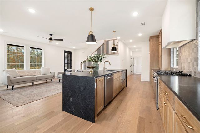 17 Malone Drive, Bella Vista, AR 72715