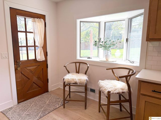 1016 Meadow Road, Omaha, NE 68154