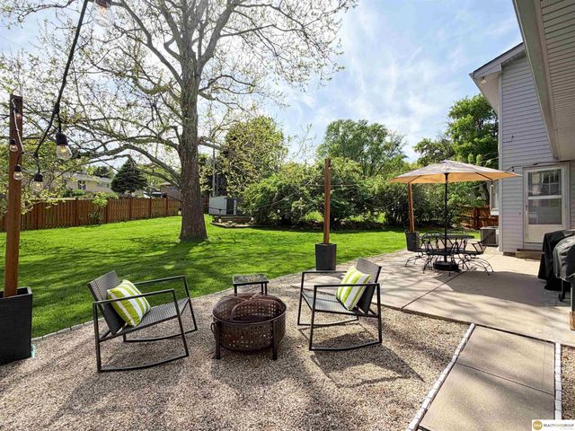 1016 Meadow Road, Omaha, NE 68154