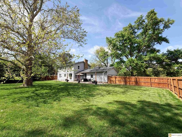 1016 Meadow Road, Omaha, NE 68154
