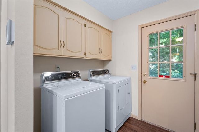 137 Canterbury Road, Eau Claire, WI 54701