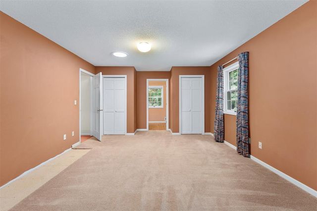 137 Canterbury Road, Eau Claire, WI 54701