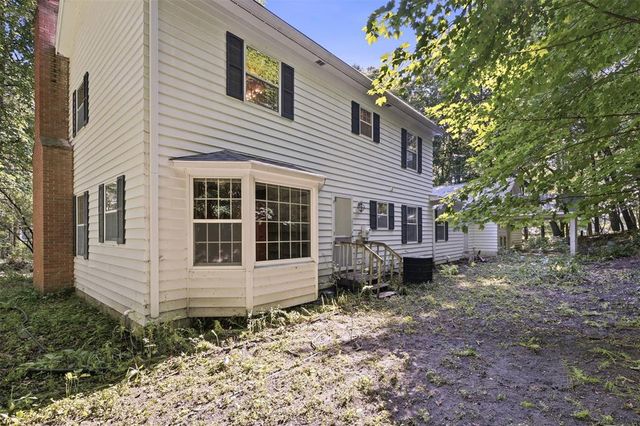 137 Canterbury Road, Eau Claire, WI 54701